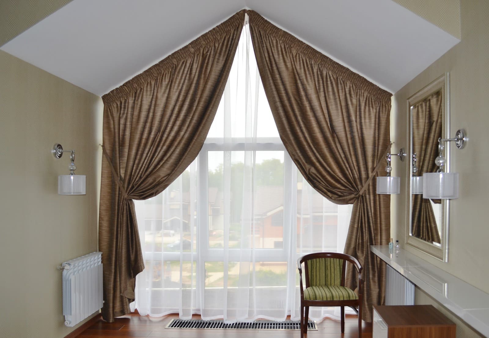 Как шторы могут улучшить внешний вид окна 1
